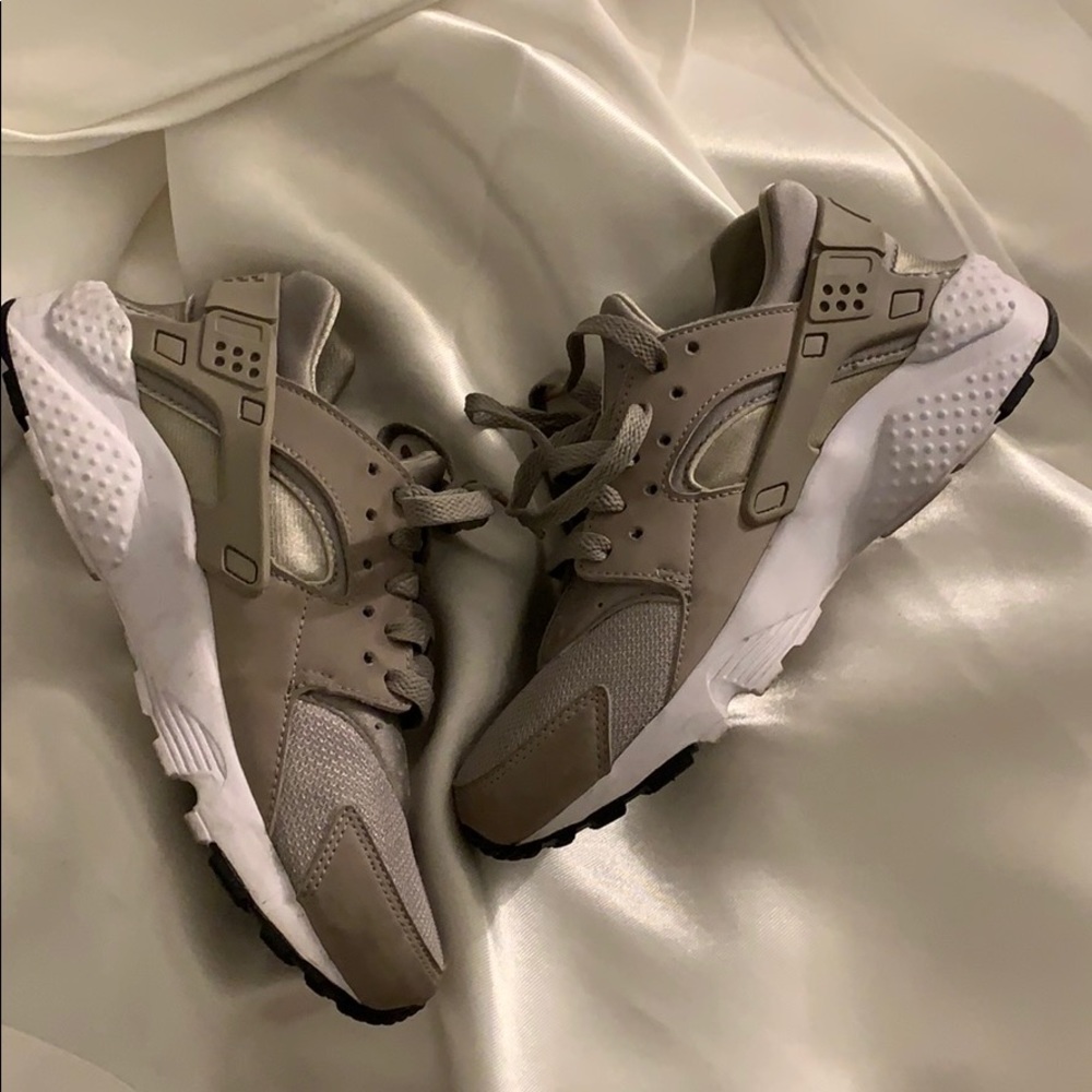 Silver/ Gray Huarache